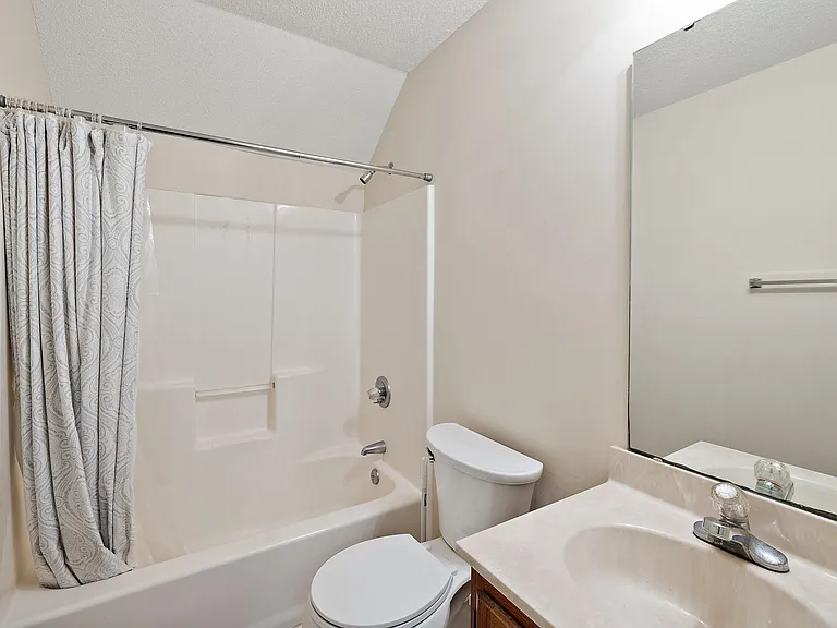 1379 Center Lake Dr — Photo 17