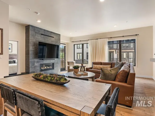 740 Village Dr #308, Donnelly, ID 83615