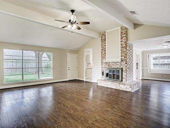 3rd image of 3235 Windmoor Dr