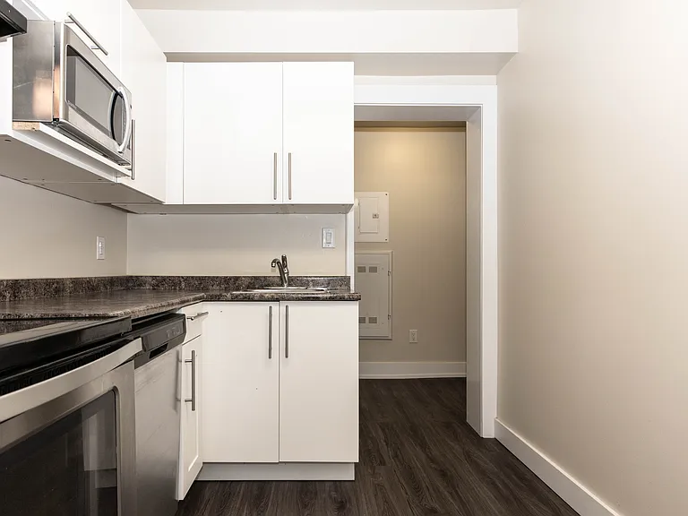 377 Brandon Ave #B11 — Photo 24