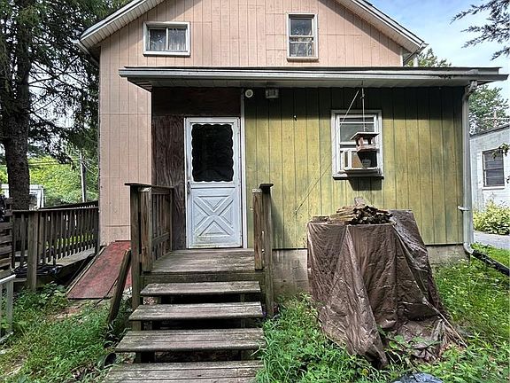 2nd image of 905 Lower South Main St