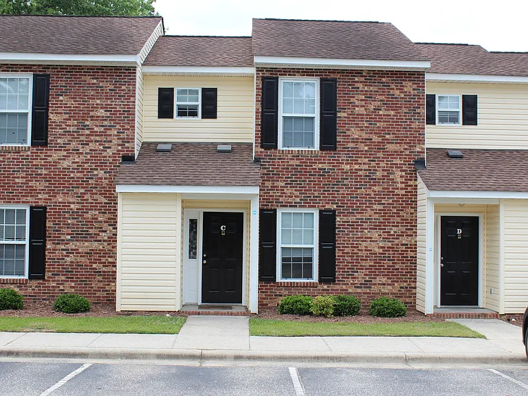 324 Mae Byrd Rd #C — Photo 2