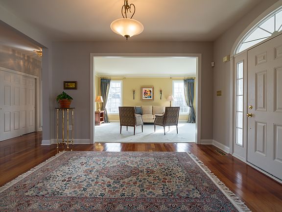 4th image of 41 Serenity Cir