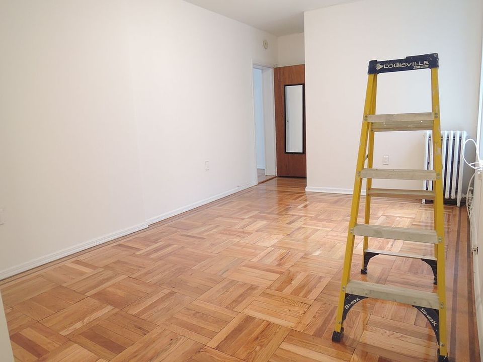 2nd image of 3069 34th St APT 4A