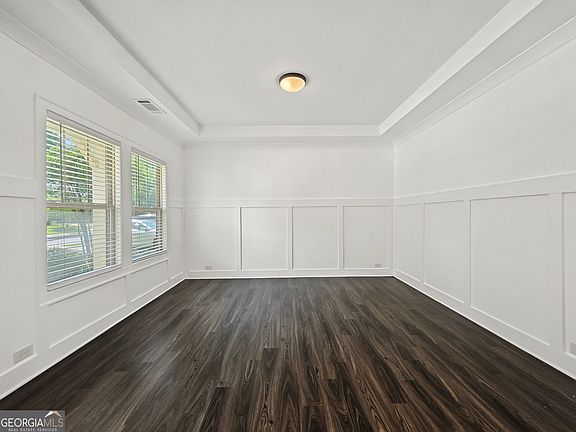4th image of 1118 Hibiscus Way SW