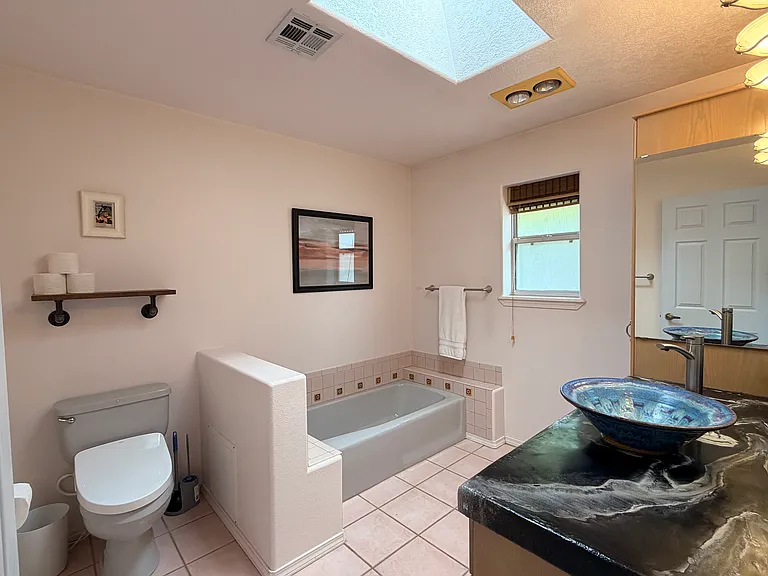 701 Poplar St — Photo 16
