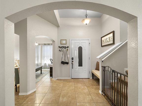 3rd image of 5613 England Dr
