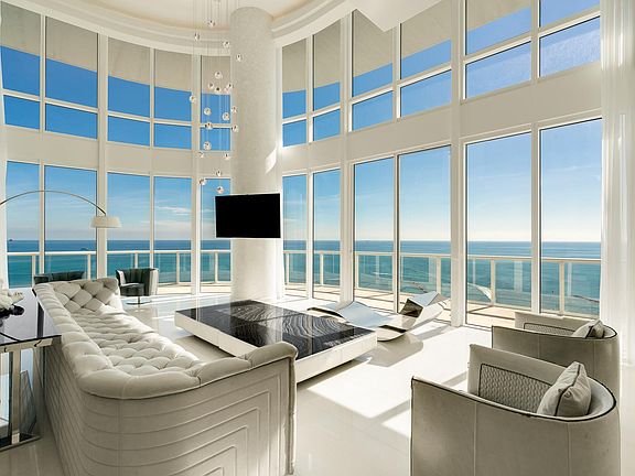 2nd image of 100 S Pointe Dr #3804/5