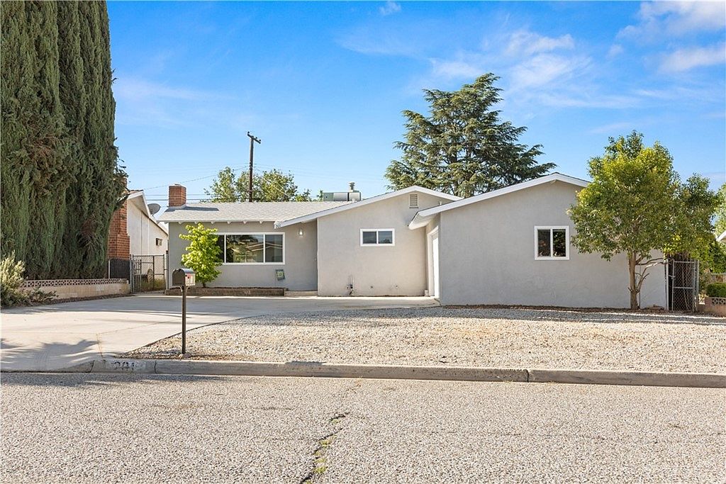 201 Harruby Dr, Calimesa, CA 92320 Zillow