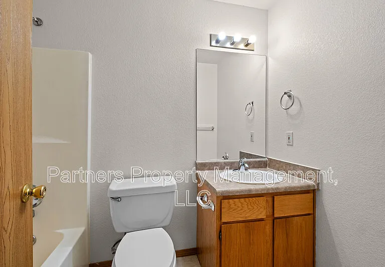 858 S Curtis Ave #1 — Photo 11