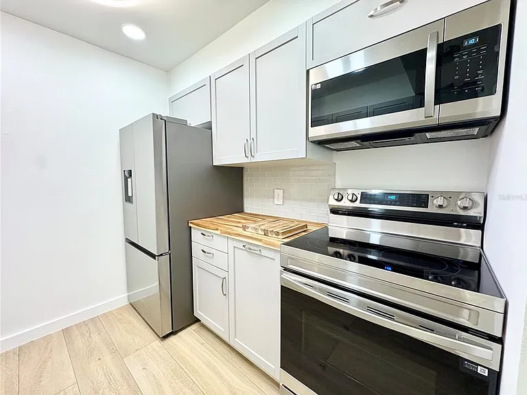9205 Tudor Dr #C208 — Photo 11
