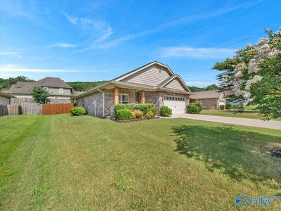 2906 Blossom Park Dr, Owens Cross Roads, AL, 35763