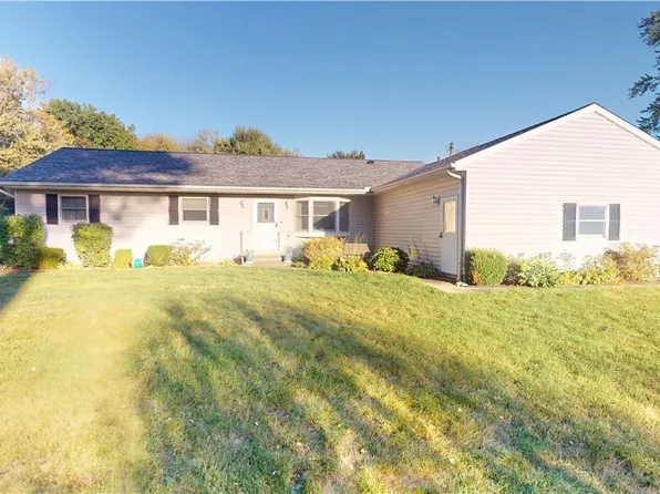 214 Race St, Berea, OH 44017