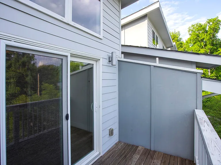 708 Tral St — Photo 40