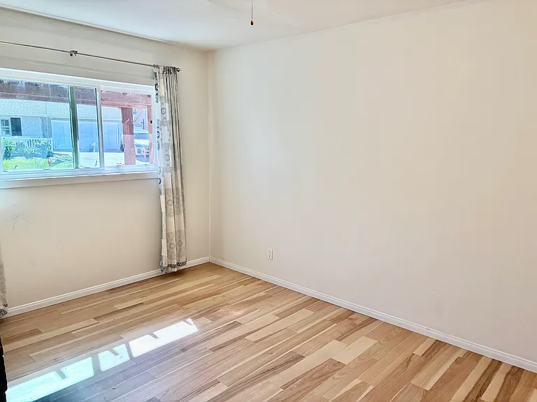 448 Ben Ct — Photo 11