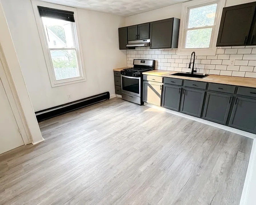 64 Walnut St #1