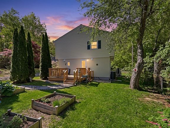 4th image of 12 Knollwood Rd