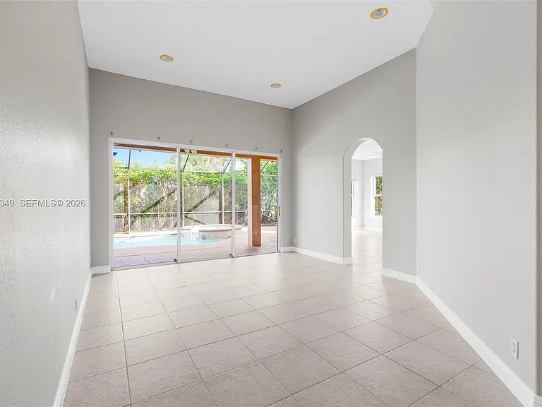 10635 NW 61st Ct — Photo 5