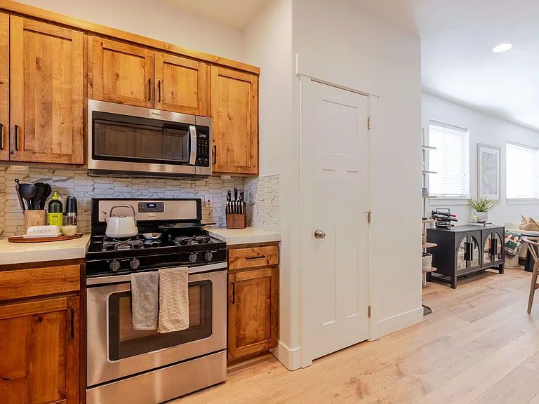 63121 De Haviland Ct — Photo 10