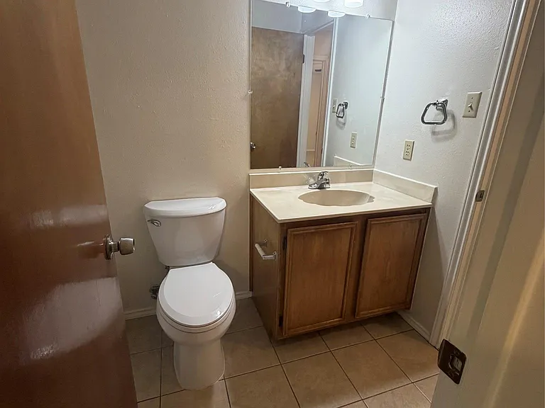 11101 Oak Branch Dr — Photo 34