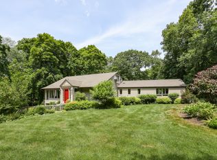 86 Godfrey Rd W, Weston, CT 06883