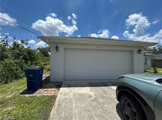 6012 Thrush Ave, Fort Myers, FL 33905
