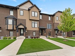 735 Brownstone Dr, Lakeshore, ON N9K0A8
