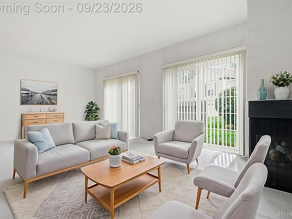 2nd image of 1204 Kings Cove Dr