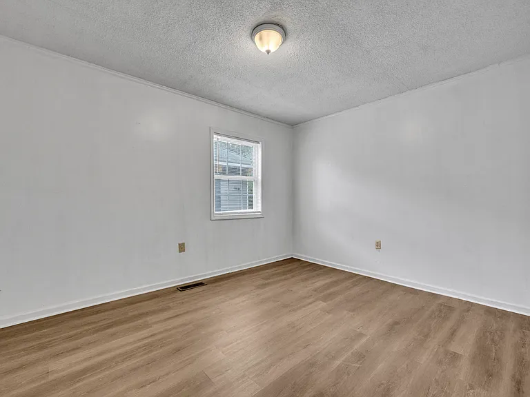 805 29th St SW — Photo 15