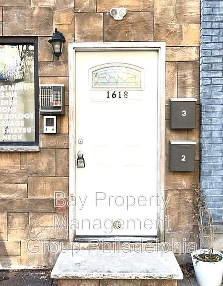 1618 South St #3 — Photo 3