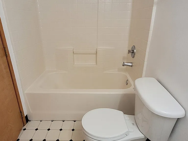 Shared full bathroom