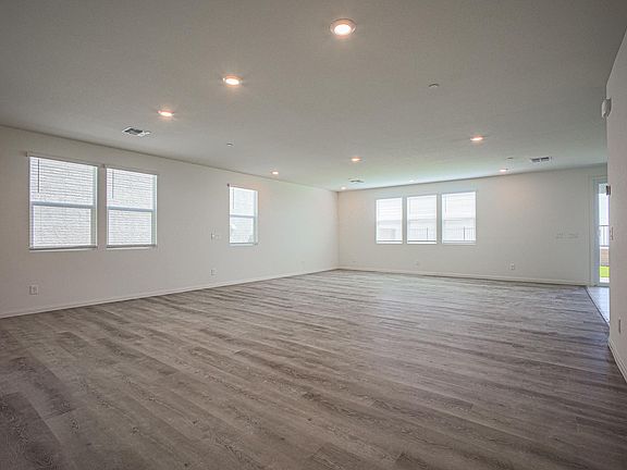 3rd image of 5644 Hillshire Dr