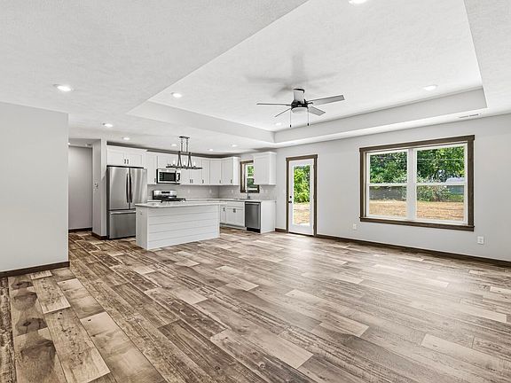 2nd image of 30358 Lantern Ln