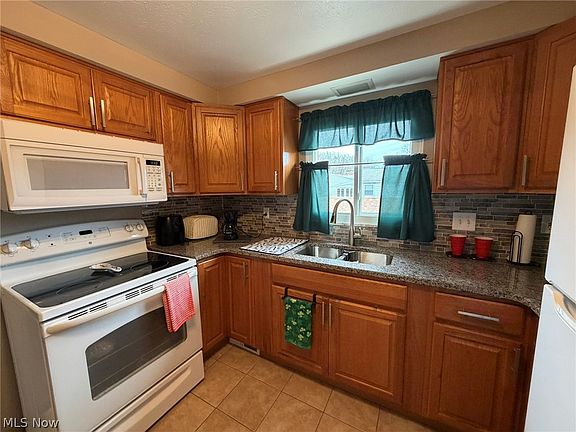 3rd image of 6482 State Rd APT E16