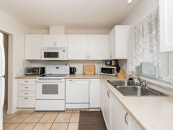 3rd image of 17516 4th Ave #53