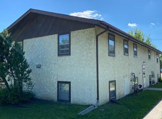 910 S 12th St #2, Grand Forks, ND 58201