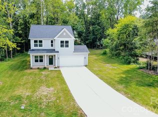 304 Woodside Dr, Harrisburg, NC 28075
