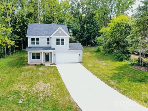 304 Woodside Dr, Harrisburg, NC 28075