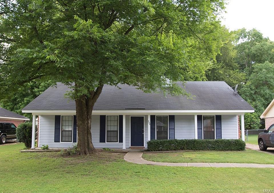 1st image of 484 Forest Park Dr