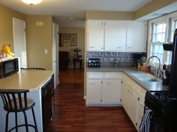 4th image of 122 Sagamore Dr S
