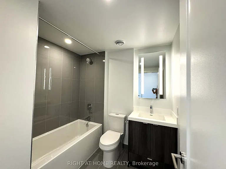 30 Inn On The Park Dr #4304 — Photo 27