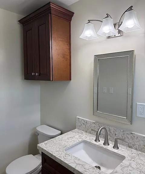 1131 N Kenmore Ave #7 — Photo 11