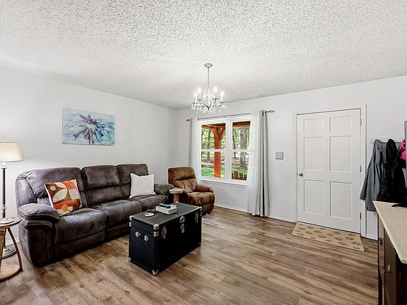 3rd image of 21299 County Road 2207