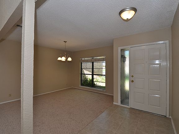3rd image of 3526 Oakheath