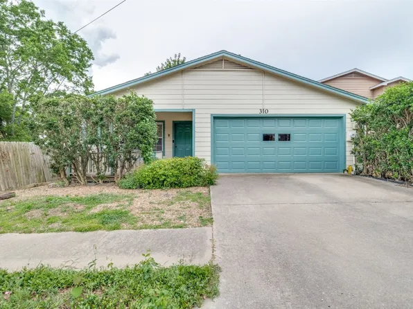 310 E 5th St, Bonham, TX 75418