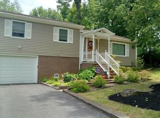 150 Tanbridge Dr, Martinsburg, WV 25401