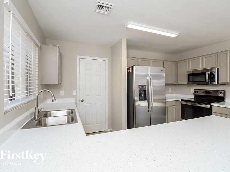 3131 W Jessica Ln — Photo 5