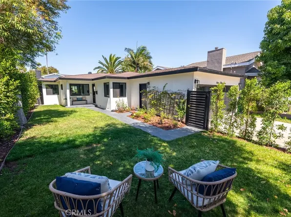 1637 1st St, Manhattan Beach, CA 90266