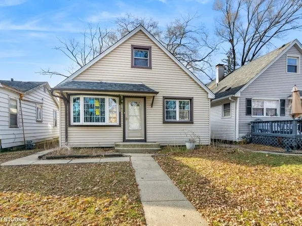 16126 Finch Ave, Harvey, IL 60426