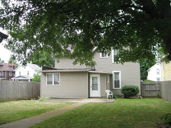 2nd image of 540 Blaine Ave